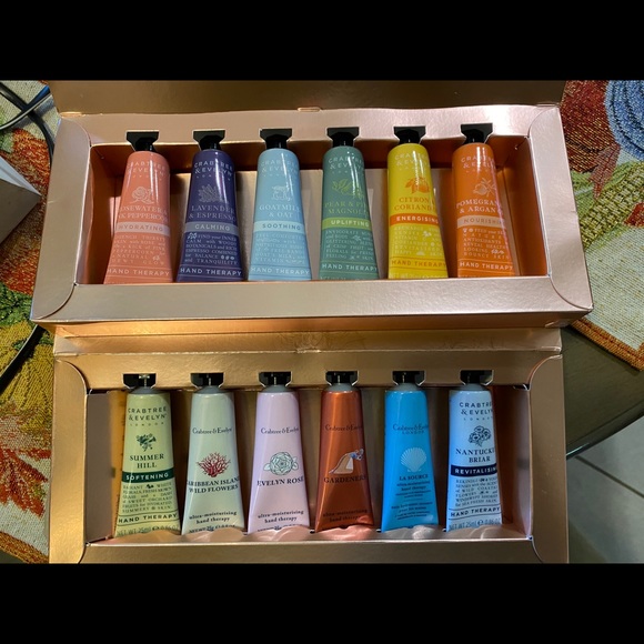 Crabtree and Evelyn & Estée Lauder makeup sets - Picture 5 of 5